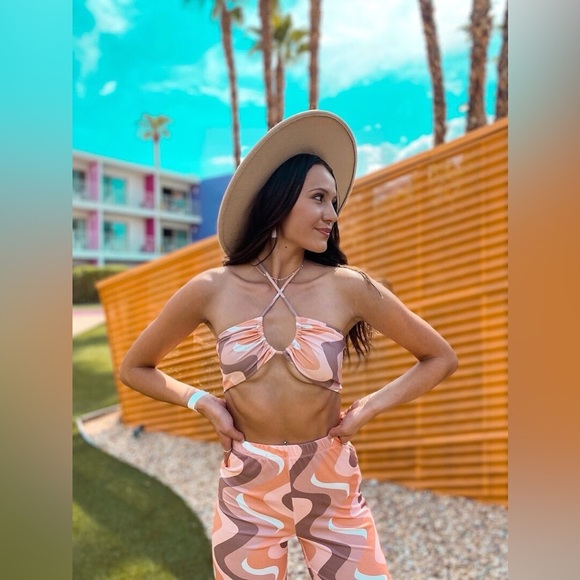 PRINCESS POLLY Pink White Swirl Pants Top Set Latiana 70’s Party Costume Size 4 - Picture 7 of 15